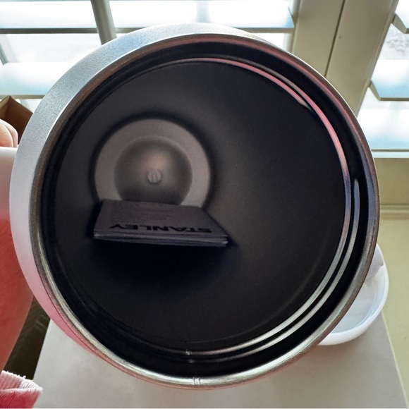 NWT New! STANLEY Quencher H2.0 Tumbler in Rose Quartz 64 oz - Picture 7 of 10